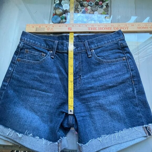 GAP Cuffed Denim Jean Shorts Womens 26 Blue Dark Wash Cotton Blend Whiskered - Picture 5 of 6